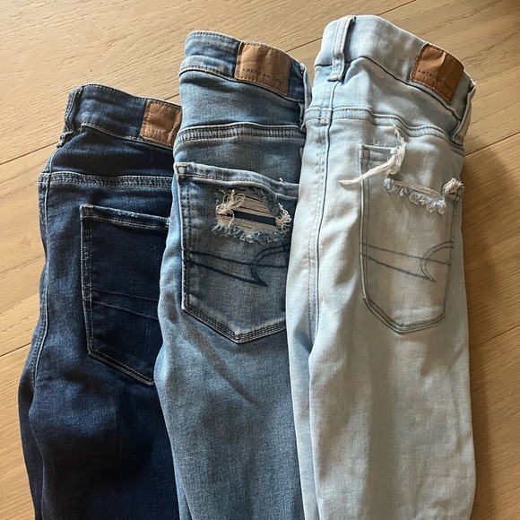 3 pairs American Eagle 000 jeans - Picture 2 of 3